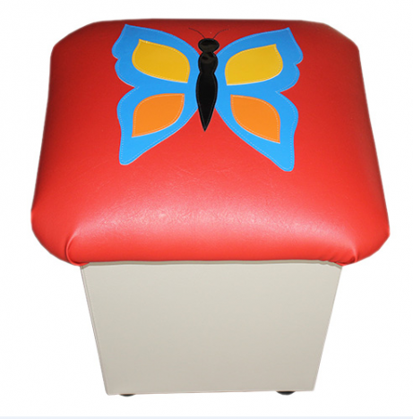 Пуфик с аппликацией